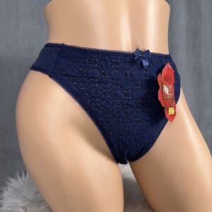Vintage New NOS Y2K Jolie Intimates Size 6 Lace Cotton Thong Panty Panties